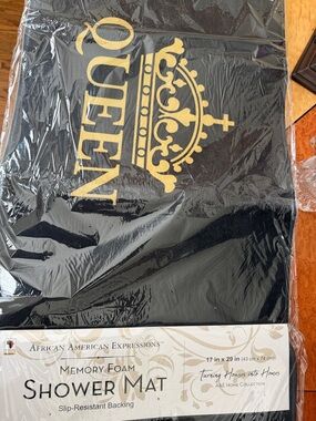 "Queen" Black & Gold Memory Foam Shower Mats